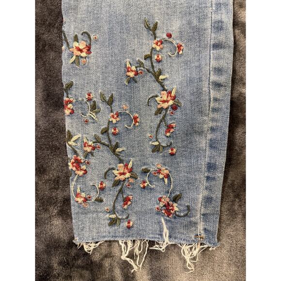 Time and Tru Skinny Jeans Womens 10 Floral Embroidered Distressed Denim Pants - Picture 3 of 11